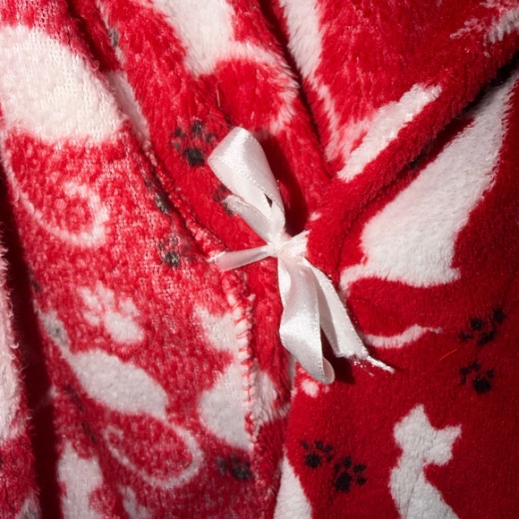 Red Cat Print Robe - Picture 3 of 11